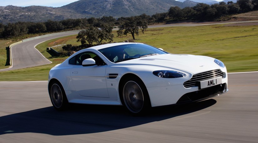 Featured image of post Aston Martin Vantage 2011 Specs