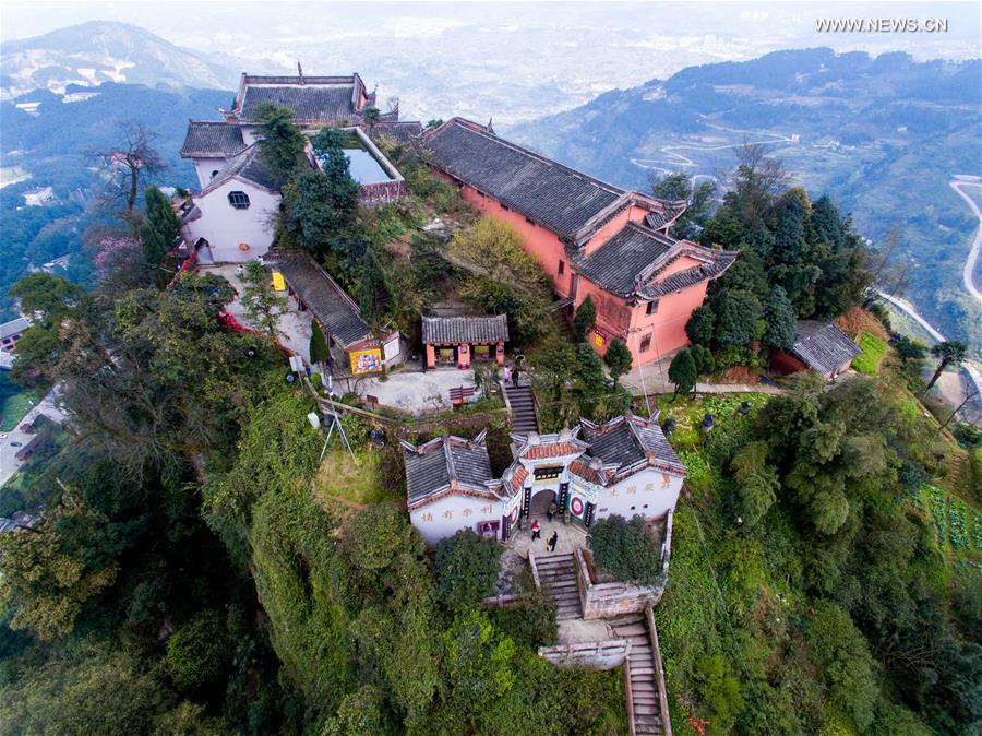 Featured image of post Chongqing China Cliff Top Temple